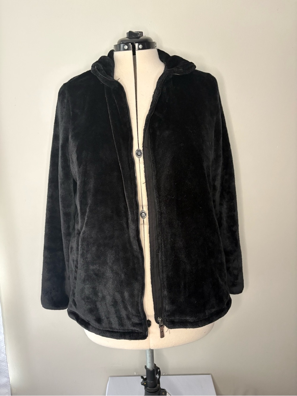 Women’s Black Plush Zip-Front Jacket